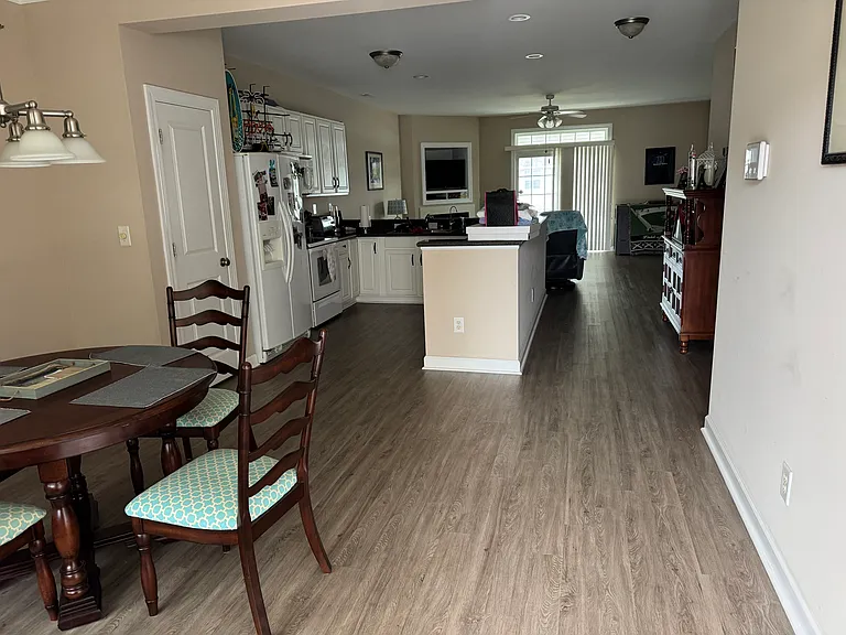 175 Old Murdoch Rd #908 — Photo 2