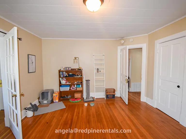 5930 Elwood St #3 — Photo 2