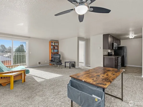 9815 Holly Drive #A208, Everett, WA 98204