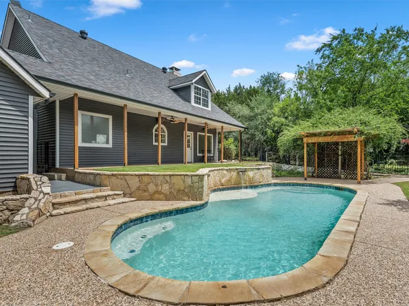 1561 Whitecrest Dr, Whitney, TX 76692