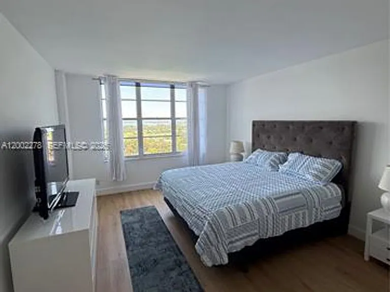 5700 Collins Ave #15H — Photo 7