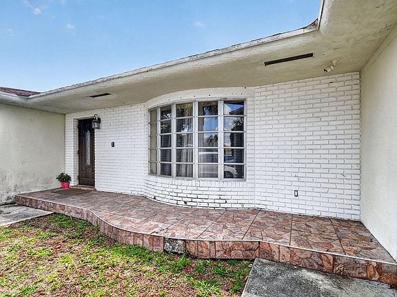 5th image of 1660 40th Street
