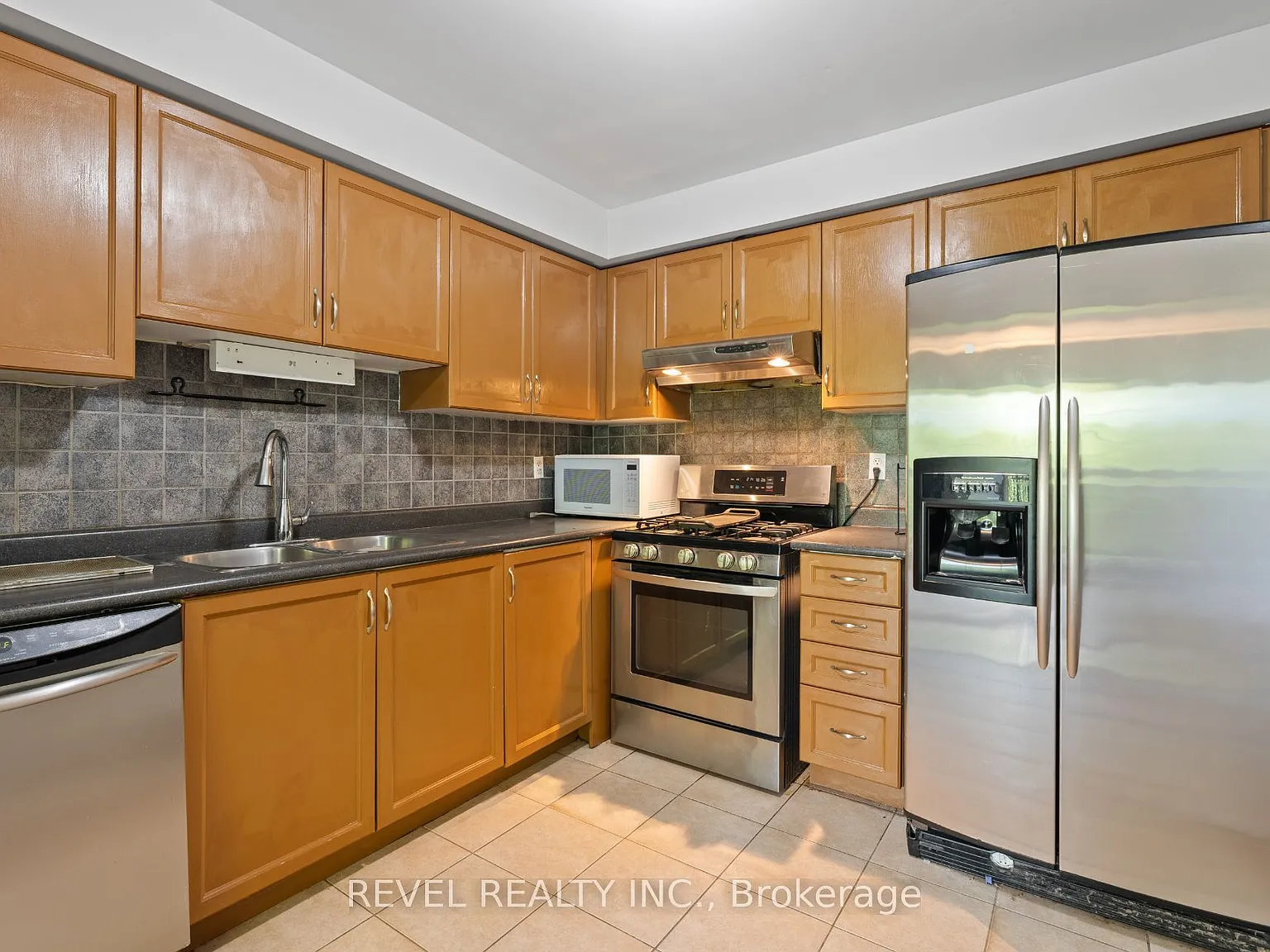 6399 Spinnaker Cir — Photo 4