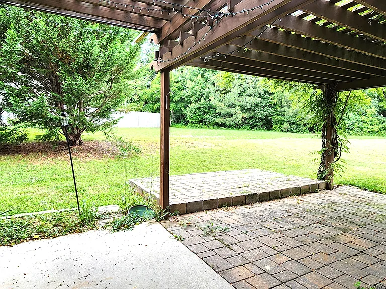 411 Five Pine Ct — Photo 27