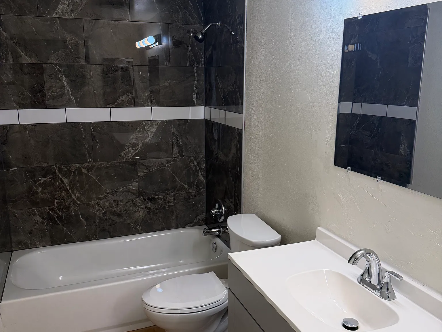 2 bed, 750 sqft, $900 — Photo 4