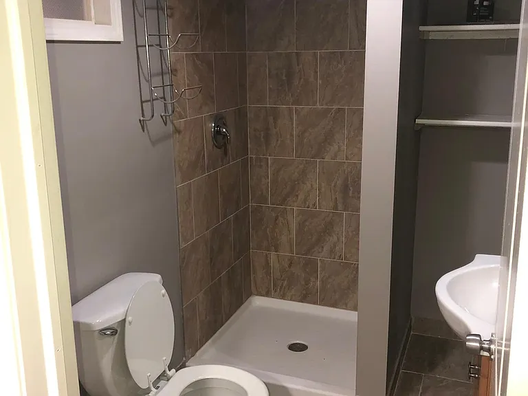 2427 Cambridge Rd — Photo 24