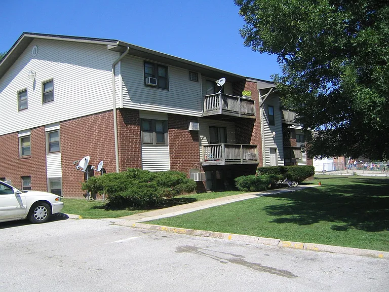 121 S Hazel St — Photo 14