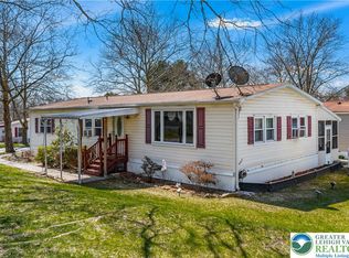 1 Woodsdale Ct, Bath, PA 18014