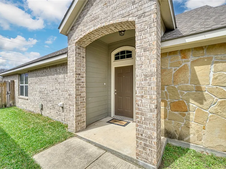 3806 Snowdance Ct — Photo 3
