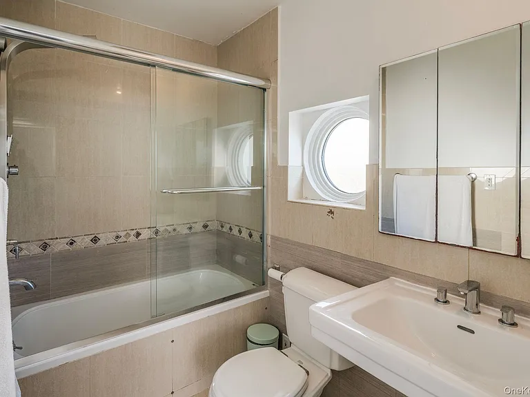 10 Beach Hill Dr — Photo 20