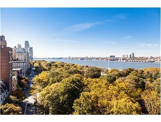 Rented by Douglas Elliman | media 22