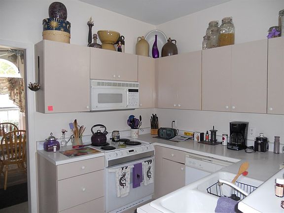5th image of 3920 Mayfield Ct