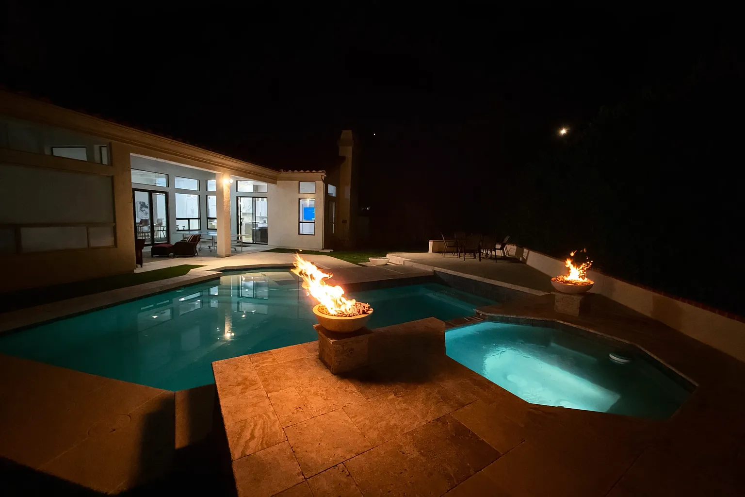 5 bed, 3.5 bath, 4275 sqft, $15,000 — Photo 4