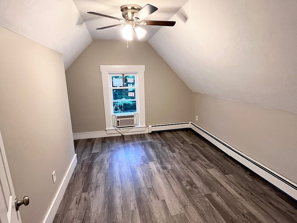 Bedroom 3rd floor