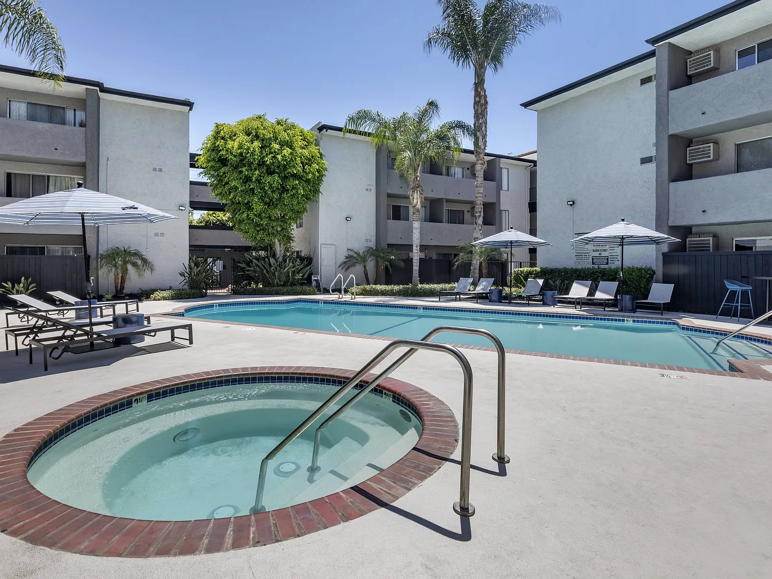 Northview-Southview Apartment Homes — Photo 4