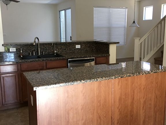 5th image of 9029 College Green St