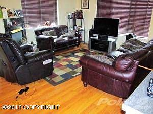 Very Comfy Living Room.......