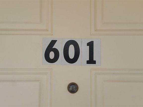 2nd image of 1525 Trigg Ln APT 601