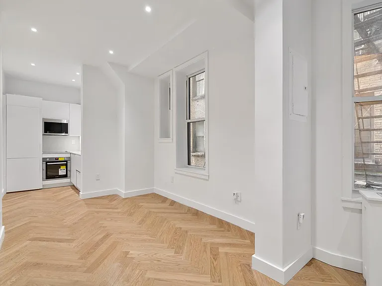 838 W End Ave #2BD — Photo 4