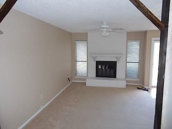 5th image of 7951 Bonnie Cir