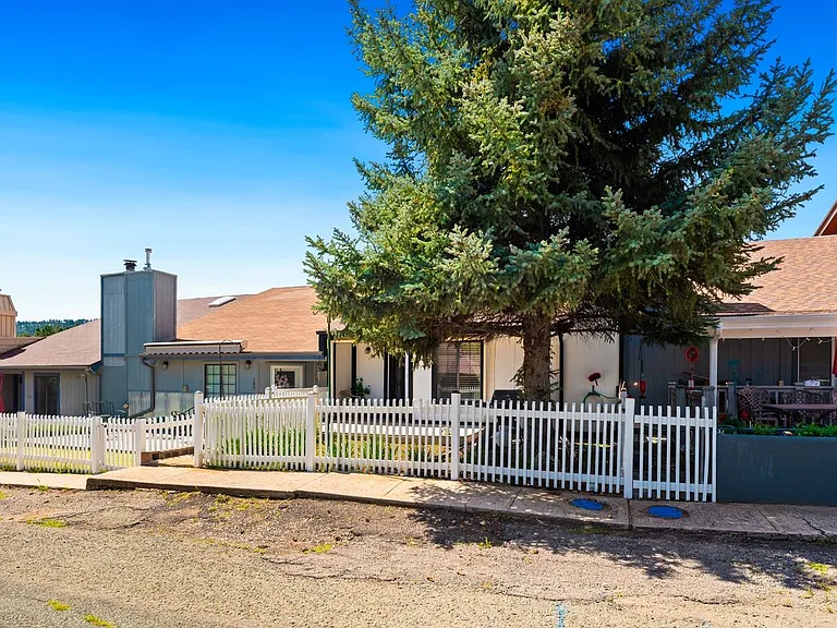 107 Niblic Ct — Photo 24