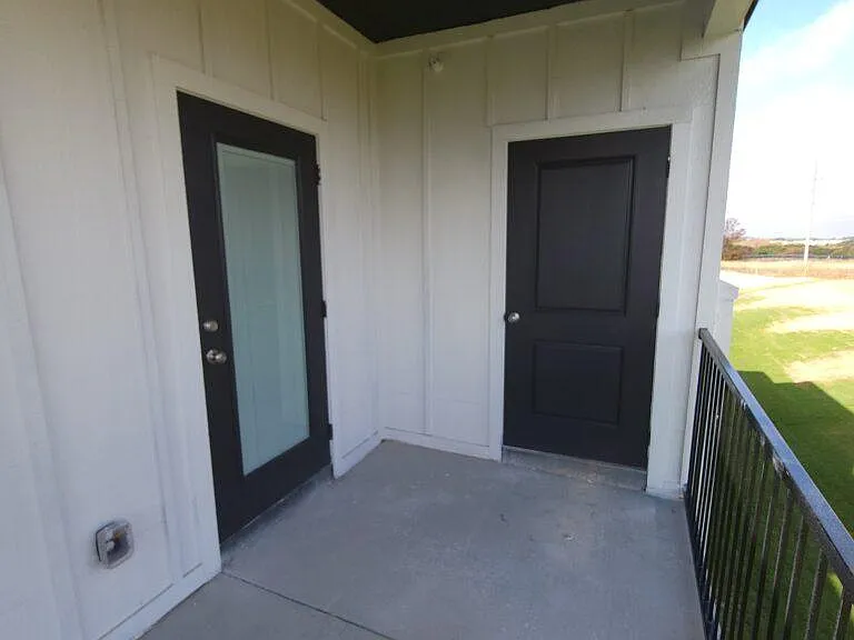 The Grove Apartments — Photo 12