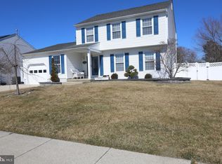 205 Queen Anne Dr, Williamstown, NJ 08094