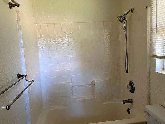5th image of 1604 Lima Dr