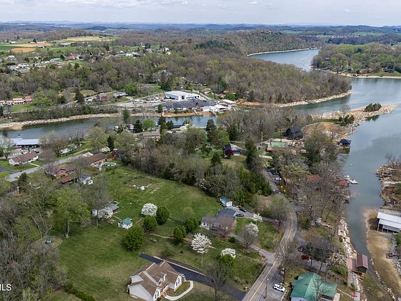2nd image of 247 Cedar Point Rd