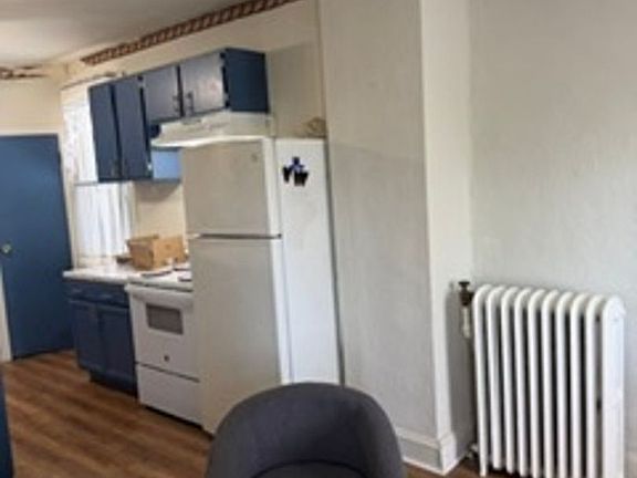 4th image of 4209 Euclid Ave #2