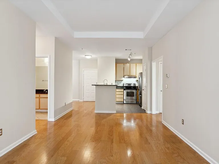 821 Ralph McGill Blvd NE #2410 — Photo 2