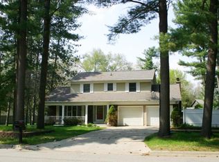 307 Point O Woods Dr, Portage, MI 49002