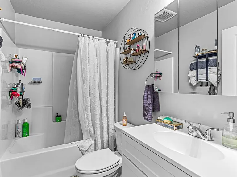 7870 28th St — Photo 6