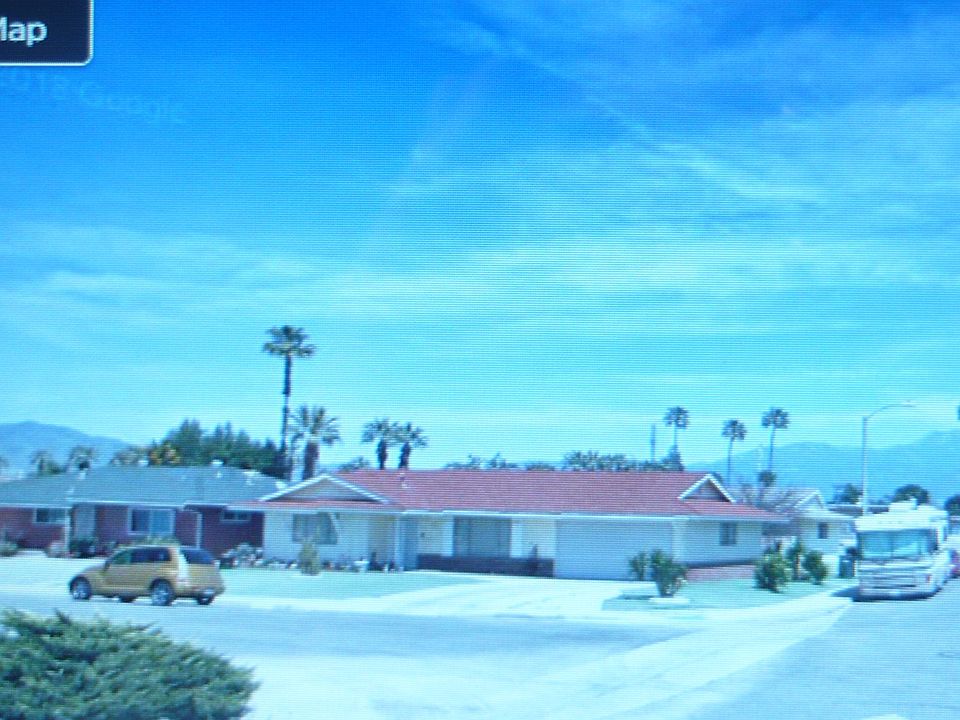 1st image of 580 Mount Hood Dr