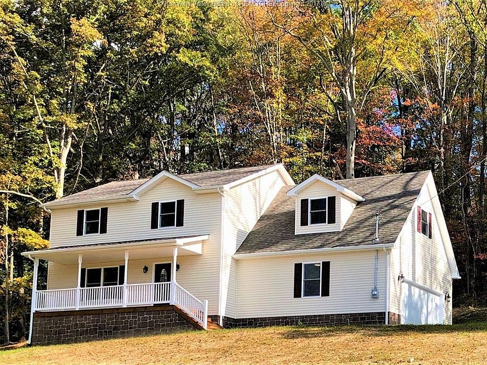 1st image of 1800 Oakwood Dr