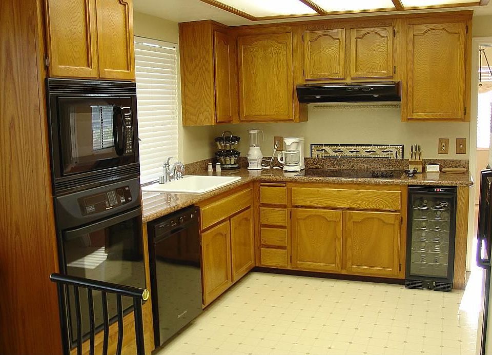 2nd image of 26 Knoll Dr