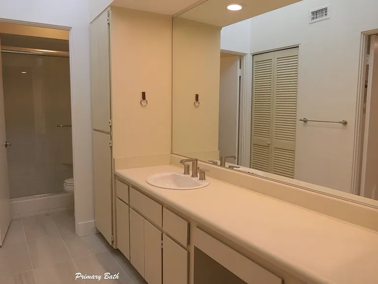 255 E Avenida Granada #525 — Photo 16
