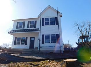 30 Allen St, Flemington, NJ 08822