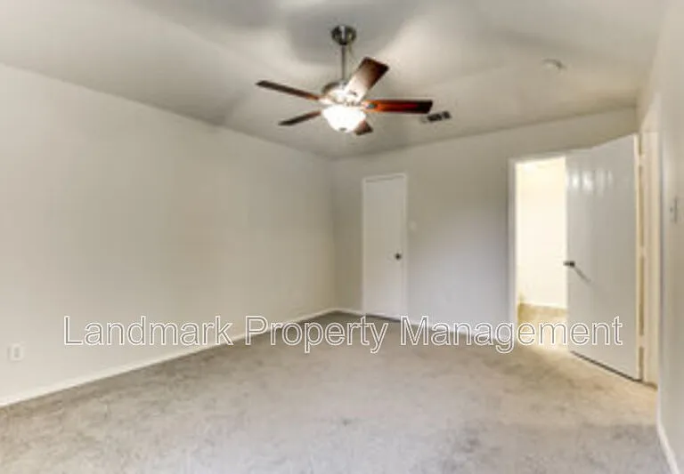 625 Hollyberry Dr — Photo 20