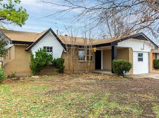 805 Arnold Ave, Moore, OK 73160