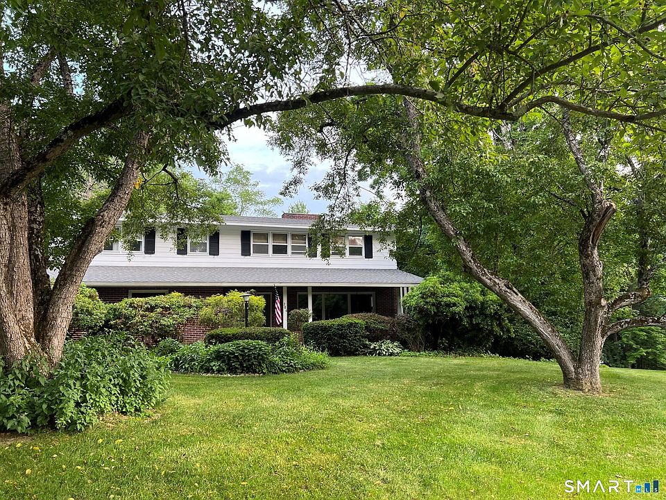 1st image of 284 Chestnut Hill Road