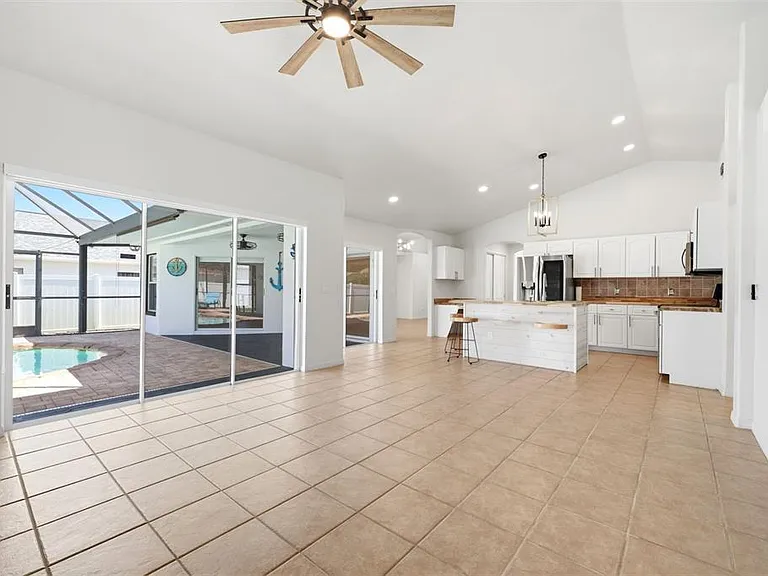 2210 Towering Oaks Cir — Photo 18