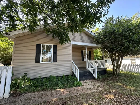 42 Sirrine St, Seneca, SC 29678