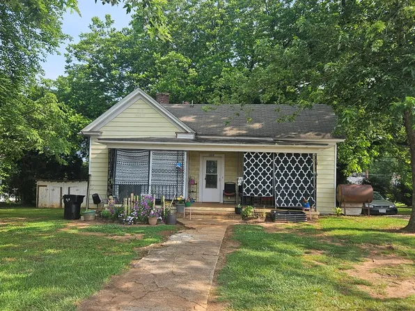 204 3rd Ave, Danville, VA 24540