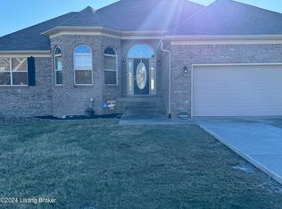 137 Cinnamon Dr, Mount Washington, KY
