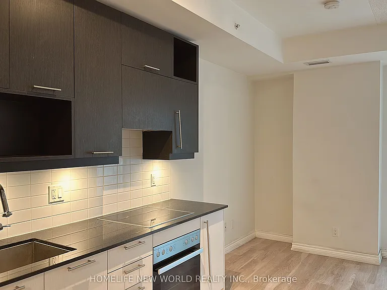 30 Nelson St #402 — Photo 4