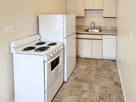 4th image of 241 5th St APT 23