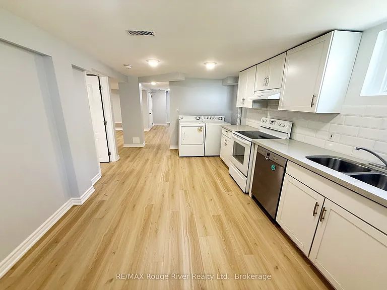 200 Trent St E — Photo 9
