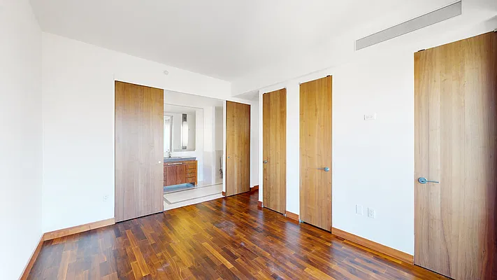 Sold by LEVEN Real Estate | media 11