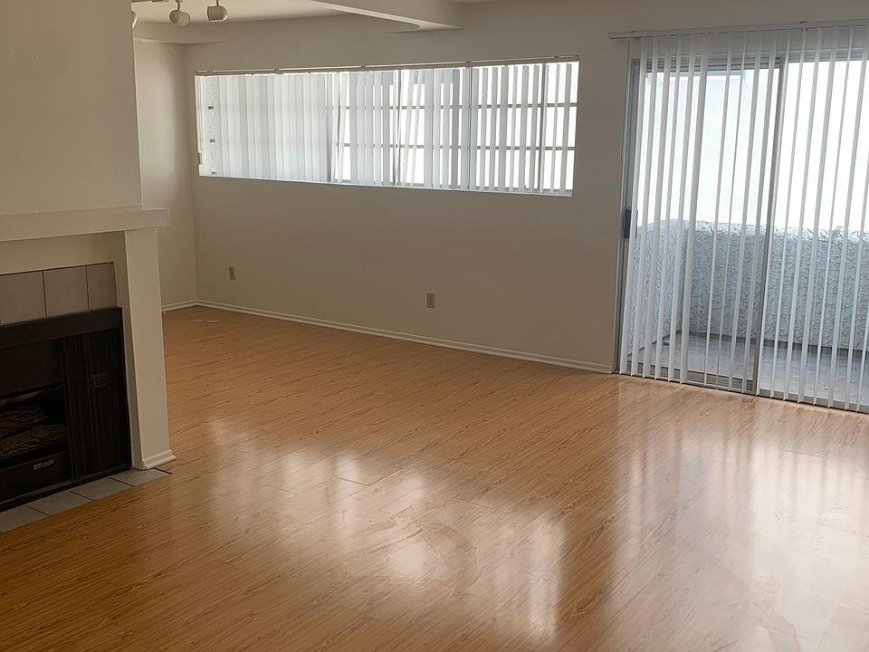 1st image of 740 N Alfred St #203